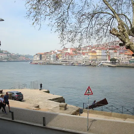 Estudio Com Vistas Rio Douro *